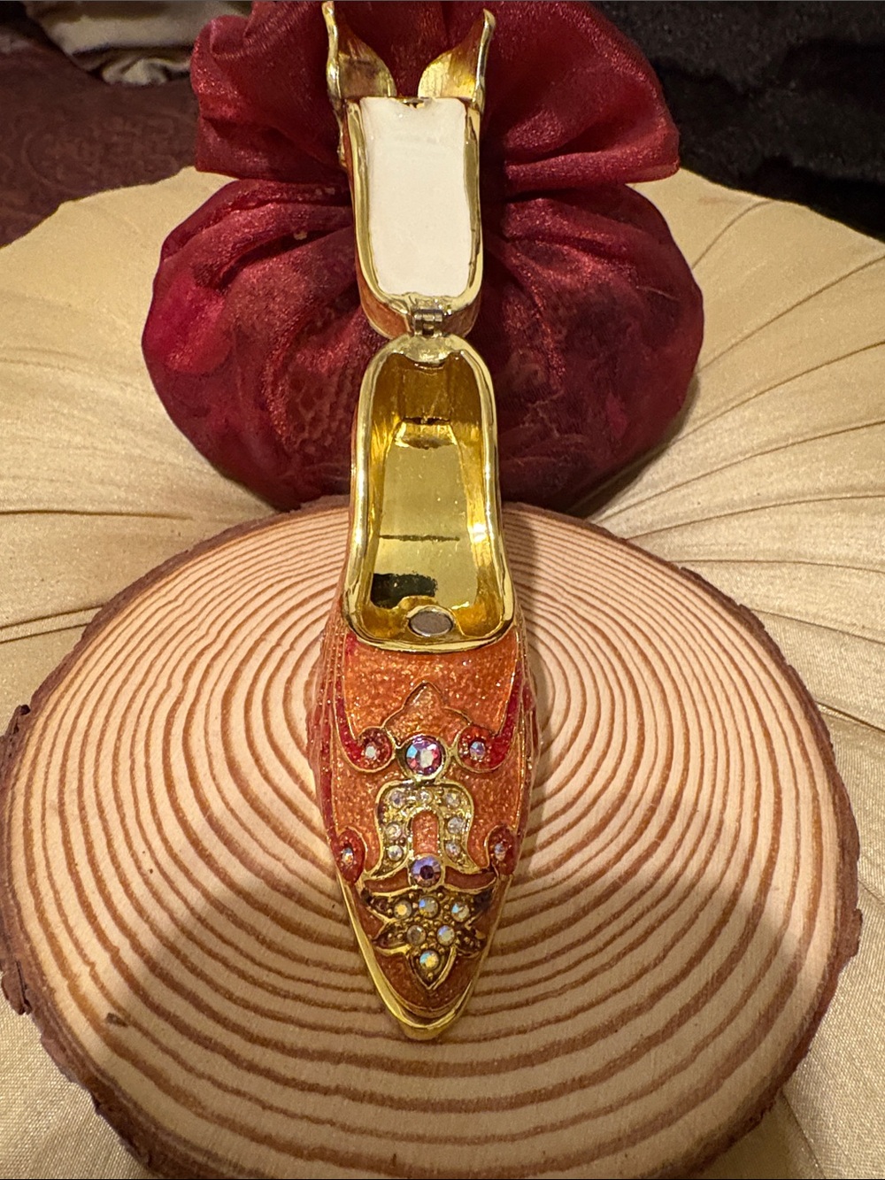 NWOT Ornate Orange Jeweled Women’s Shoe Trinket Box